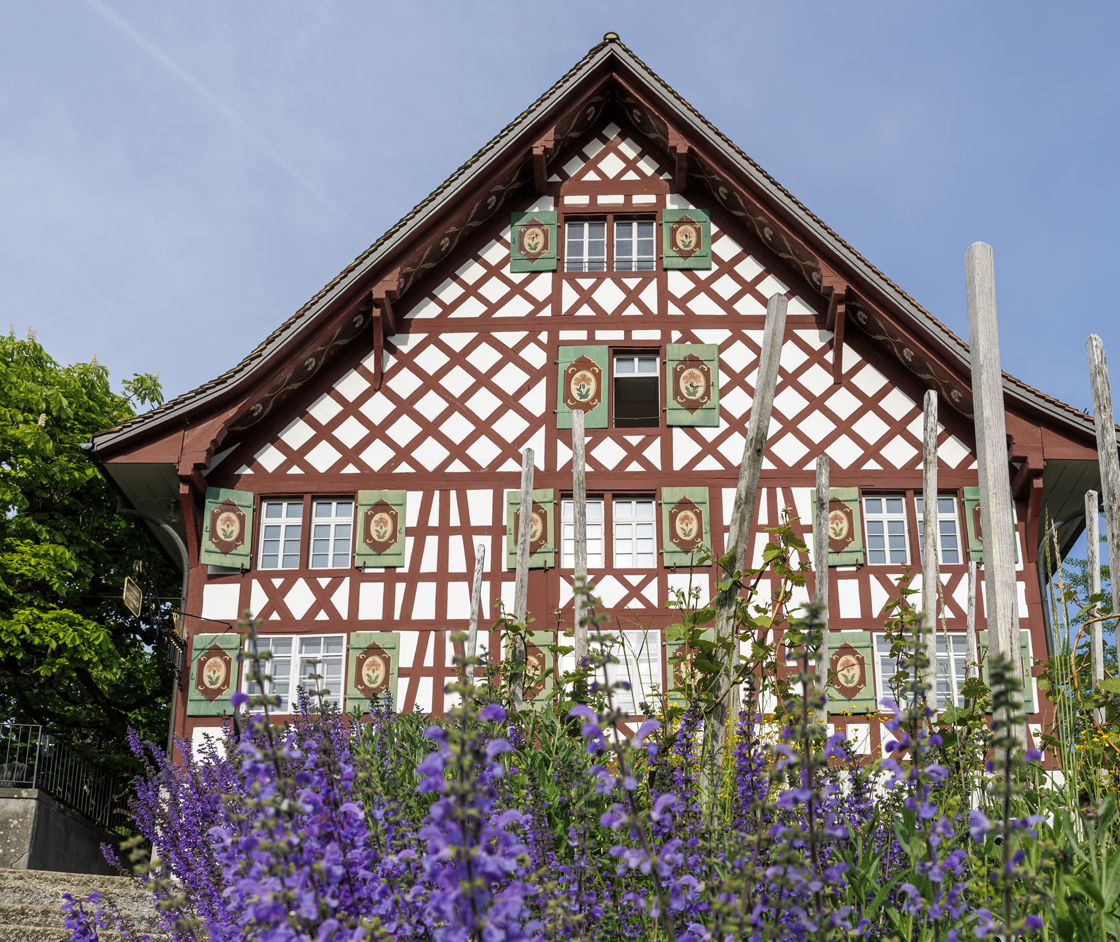 Oberer Mönchhof in Kilchberg mit historischer Fassade